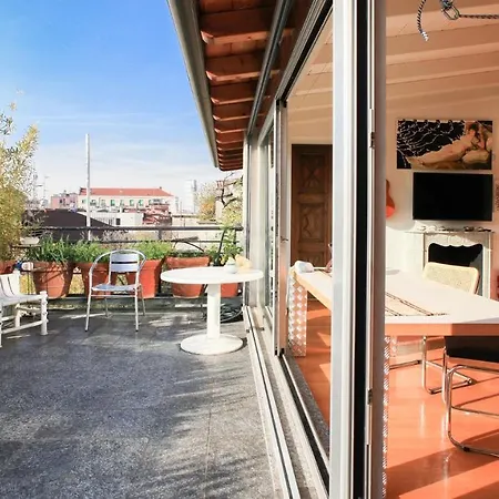 Apartment Plum Guide - Sailor's Solace Milan